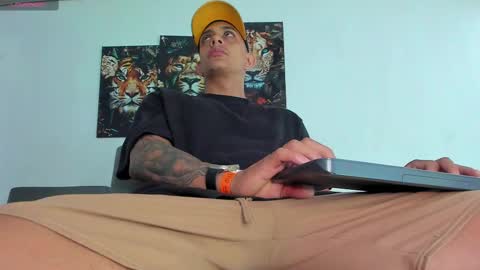 JACKTUZZI instagram online show from February 23, 3:51 pm