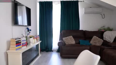 Jocelyn online show from March 9, 9:47 am