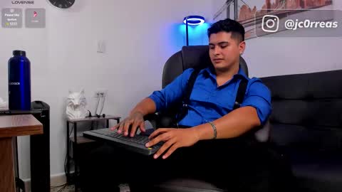 _juanes__ online show from October 24, 10:10 pm