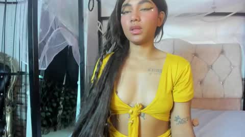 julie cooper online show from April 18, 9:15 pm