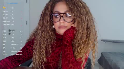 _just_a_queen_3 online show from February 27, 10:08 am