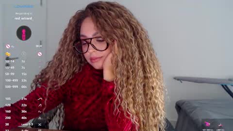 _just_a_queen_3 online show from March 5, 3:32 pm