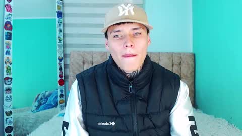 mod online show from December 4, 8:41 pm