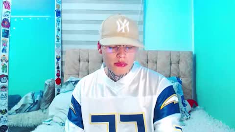 mod online show from February 19, 7:07 am