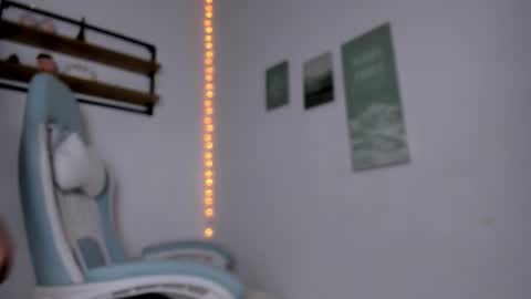 kelly online show from October 1, 3:33 pm