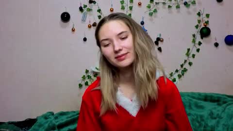 _kikiclark_ online show from January 10, 6:46 pm