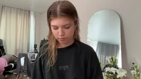 Molly   Emily online show from July 2, 12:32 pm