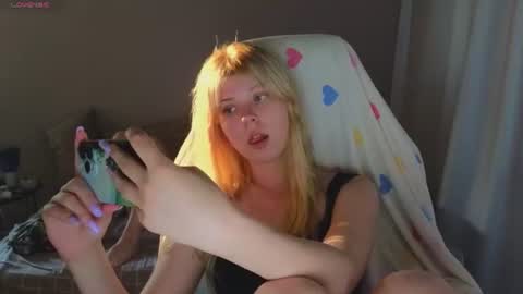 Molly   Emily online show from July 24, 3:20 pm
