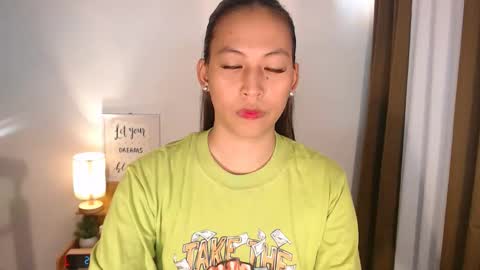 Kylie online show from March 5, 11:14 pm