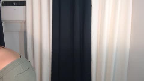 Kylie online show from November 9, 1:36 pm