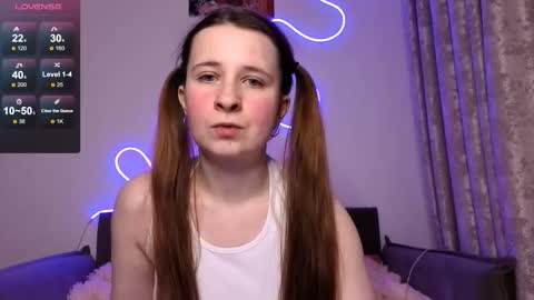 _kylle_ online show from November 23, 7:45 pm