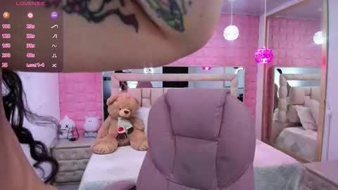 Laura online show from December 15, 1:07 pm