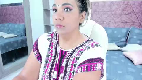 NAILHA SAJANI  online show from March 6, 3:13 pm