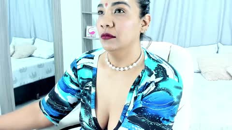 NAILHA SAJANI  online show from December 12, 5:37 pm