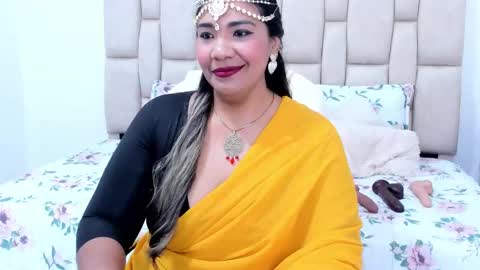 NAILHA SAJANI  online show from September 10, 7:37 pm