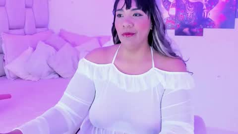 NAILHA SAJANI  online show from October 13, 7:05 pm