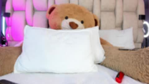     online show from September 25, 7:54 pm