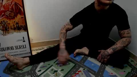 Layne online show from October 6, 8:43 am