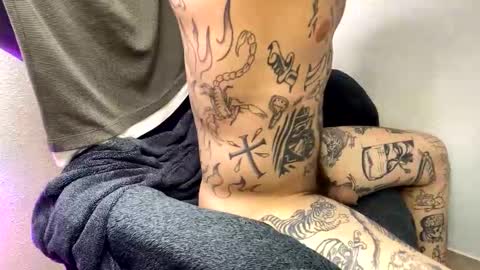 Layne online show from October 12, 11:14 am