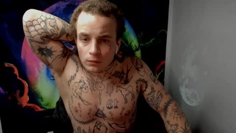 Layne online show from December 11, 5:25 pm