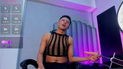 _leohot_ online show from October 30, 4:35 am