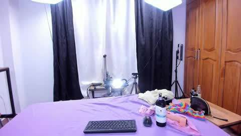 Lia Stone online show from December 2, 8:29 pm