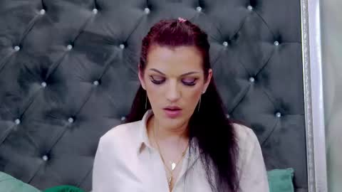 Lisa online show from March 4, 8:02 am