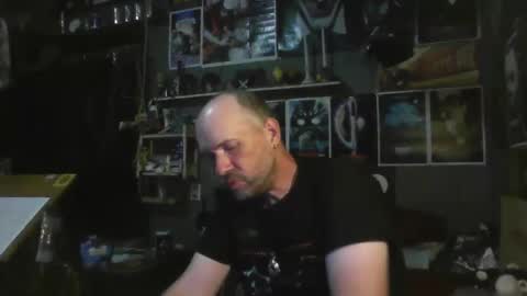 That guy online show from October 25, 4:46 am