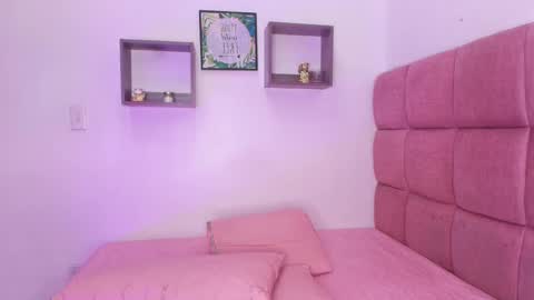 Lorrayne online show from February 20, 11:53 am