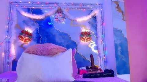 Lorrayne online show from December 17, 12:12 pm