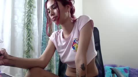 NICOLE online show from December 9, 2:02 am