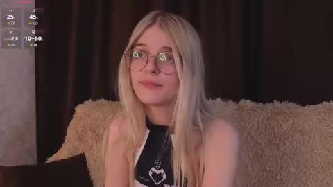 Monica online show from October 20, 6:46 pm