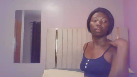 Snapshot of _lusciouscaramel chatting on October 27, 2:22 am luscious online show from October 27, 2:22 am