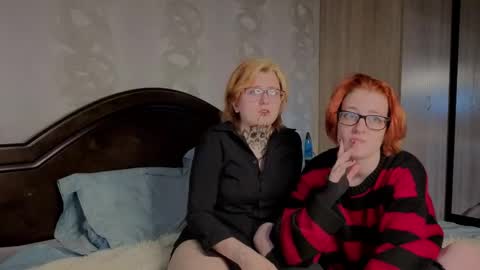 _lynxie_ online show from June 8, 11:00 am