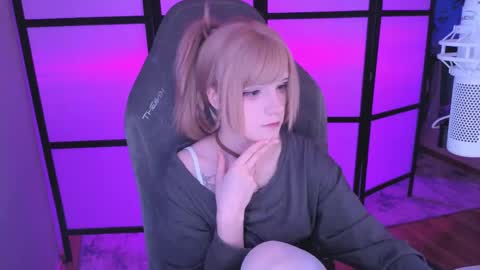 Mariko online show from April 27, 3:31 pm