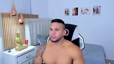 _matthew_santos_ online show from May 6, 2:06 am
