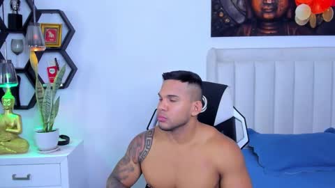 _matthew_santos_ online show from October 30, 11:16 pm