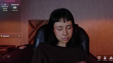 Mavis  online show from November 7, 9:28 pm