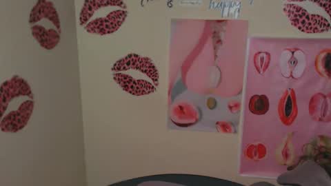 Susie online show from February 2, 7:16 am