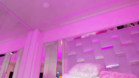 MIA online show from February 3, 11:58 pm
