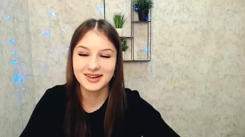 Mia online show from February 23, 1:42 pm