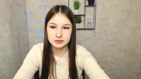 Mia online show from March 11, 5:24 pm
