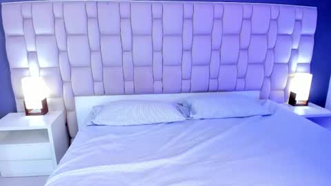 _miamiller_ online show from October 18, 8:46 pm