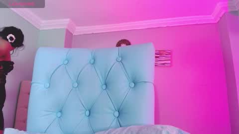 Paula online show from February 6, 11:46 am