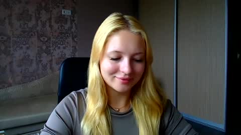 Melanie online show from August 8, 11:53 am