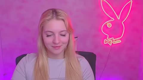 Melanie online show from February 2, 9:07 am