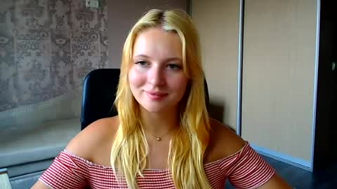Melanie online show from August 7, 11:52 am