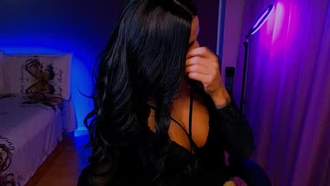 Milani online show from November 10, 7:05 pm