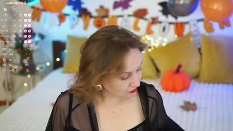 _million_dollarsmile online show from October 27, 10:26 am