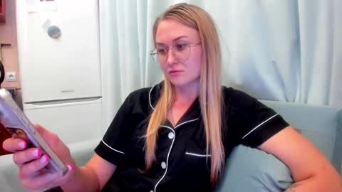 Eva online show from October 8, 7:31 pm